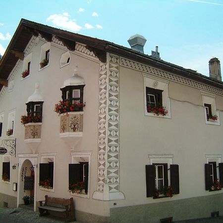Hotel Engiadina Scuol Exteriör bild