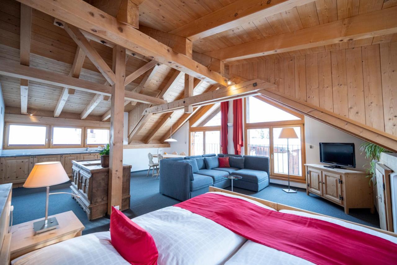 Hotel Engiadina Scuol Exteriör bild