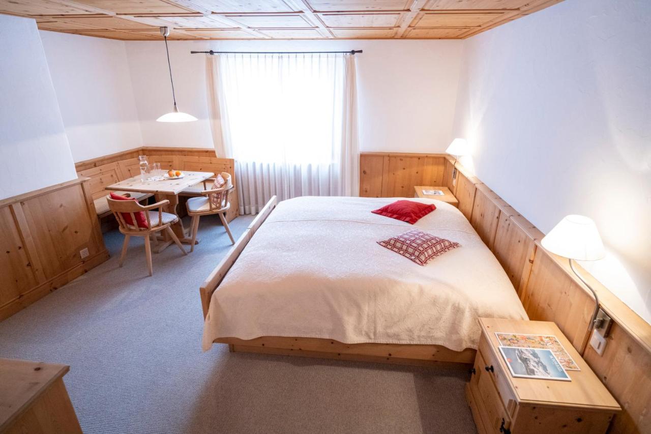 Hotel Engiadina Scuol Exteriör bild