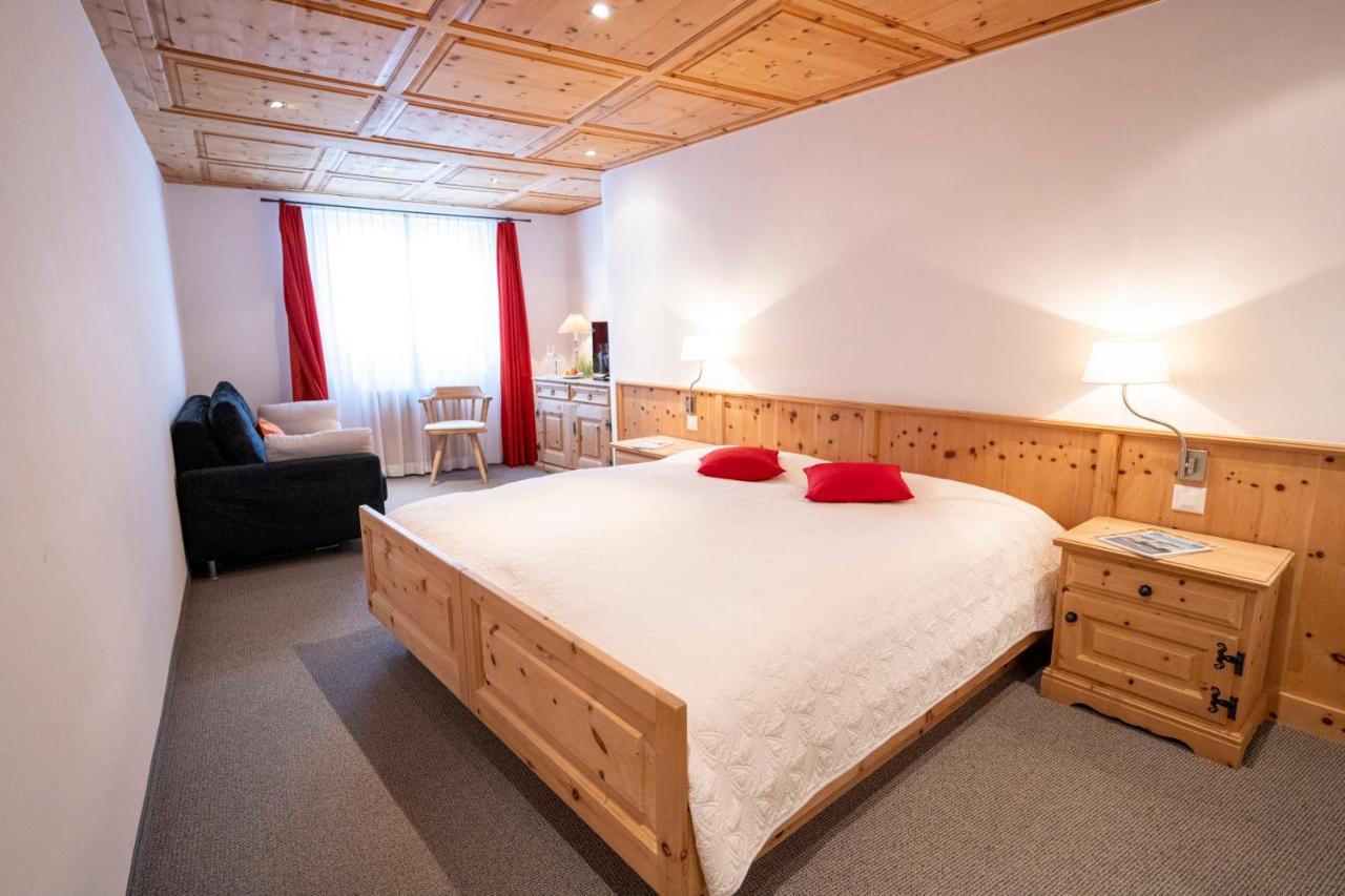 Hotel Engiadina Scuol Exteriör bild