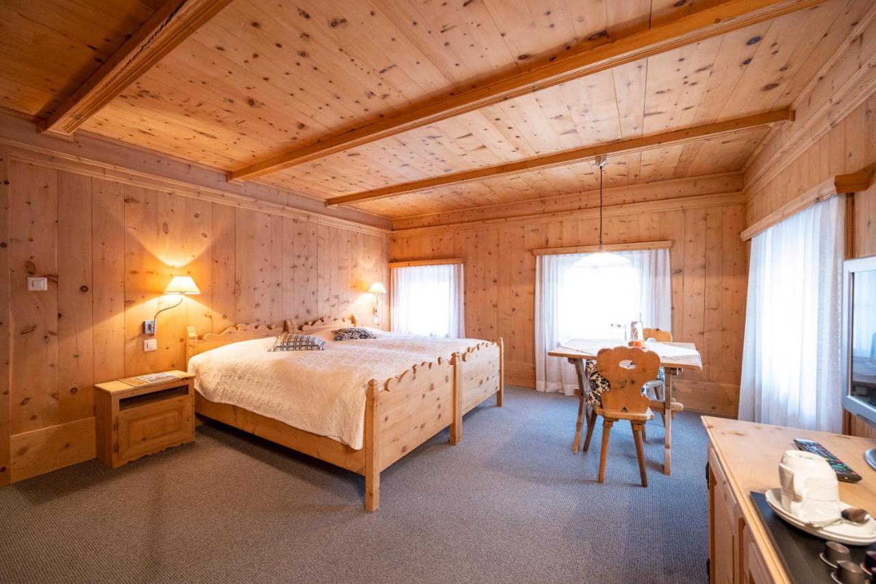 Hotel Engiadina Scuol Exteriör bild