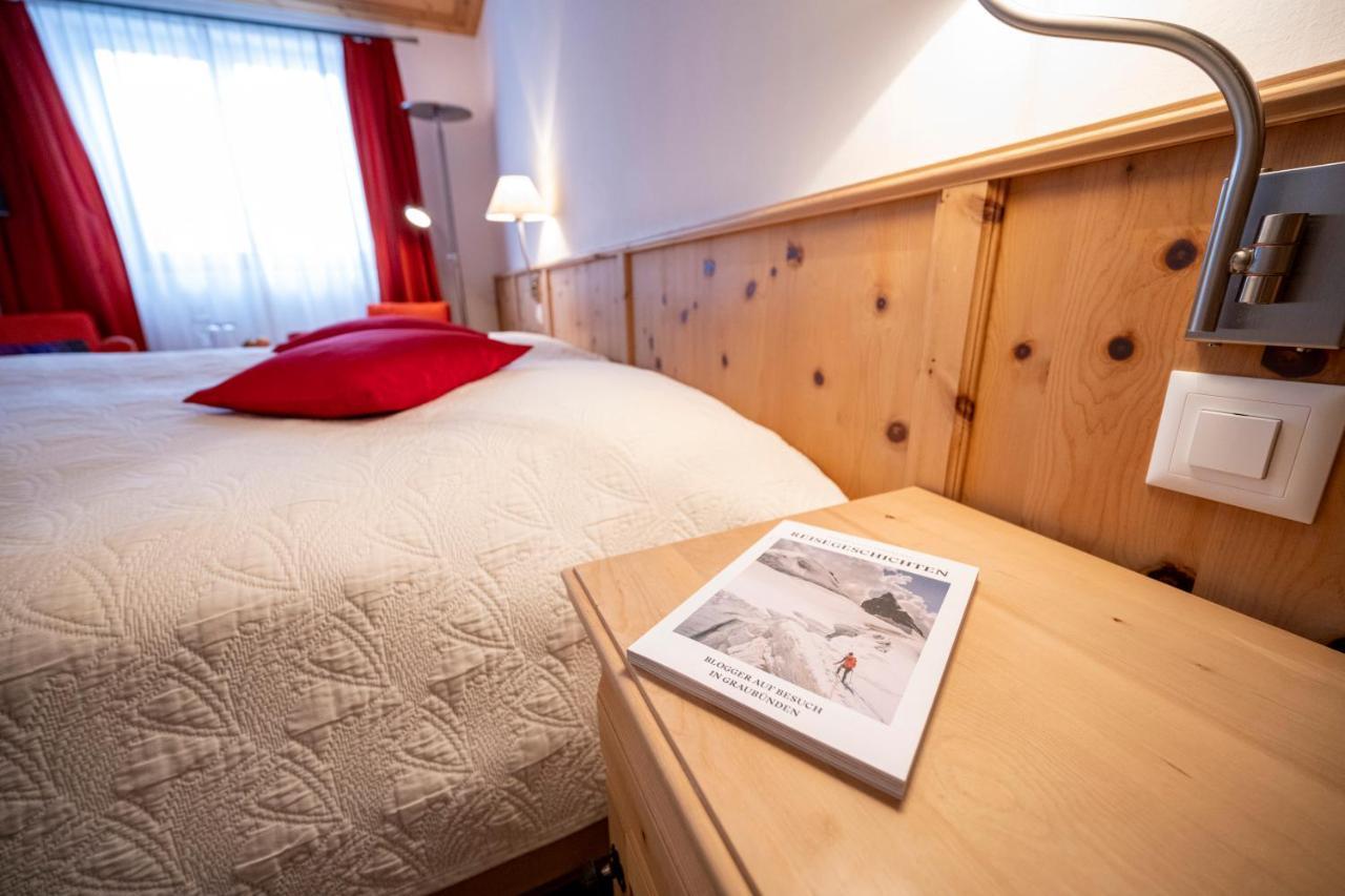 Hotel Engiadina Scuol Exteriör bild