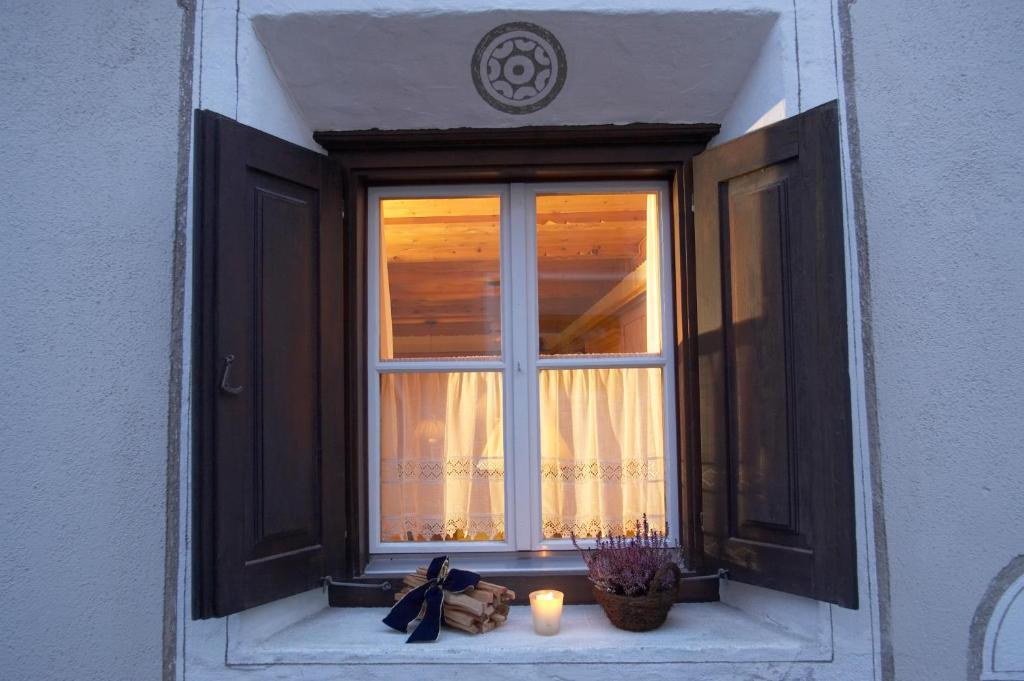 Hotel Engiadina Scuol Exteriör bild