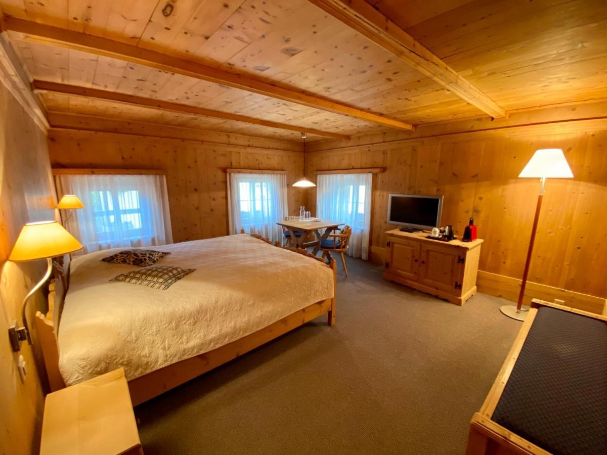 Hotel Engiadina Scuol Exteriör bild